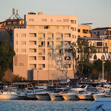 Apartment Rezident Tomis Marina *