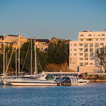Rezident Tomis Marina Διαμέρισμα