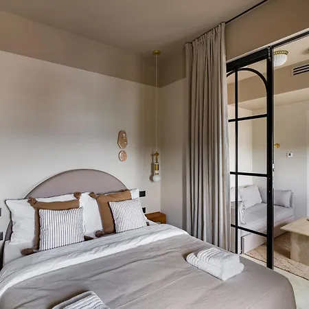 Rezident Tomis Marina * Constanţa