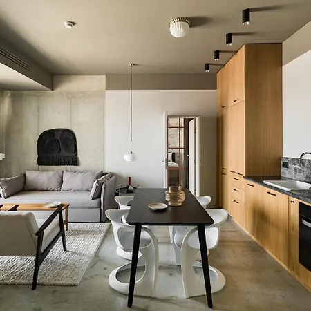 Rezident Tomis Marina * Constanţa