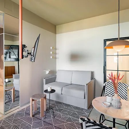 Rezident Tomis Marina Apartamento