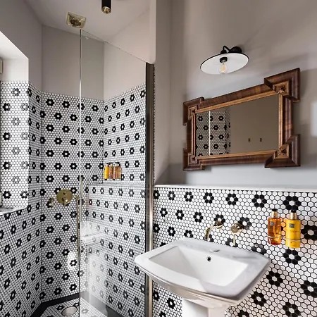 Rezident Tomis Marina * Constanta