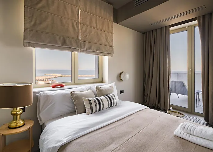 Rezident Tomis Marina 아파트 *