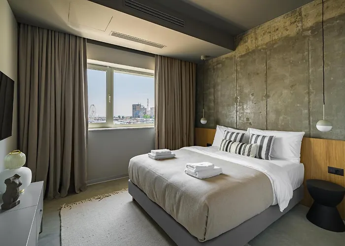 Rezident Tomis Marina * 콘스탄차