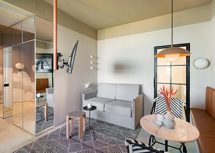 Rezident Tomis Marina 아파트