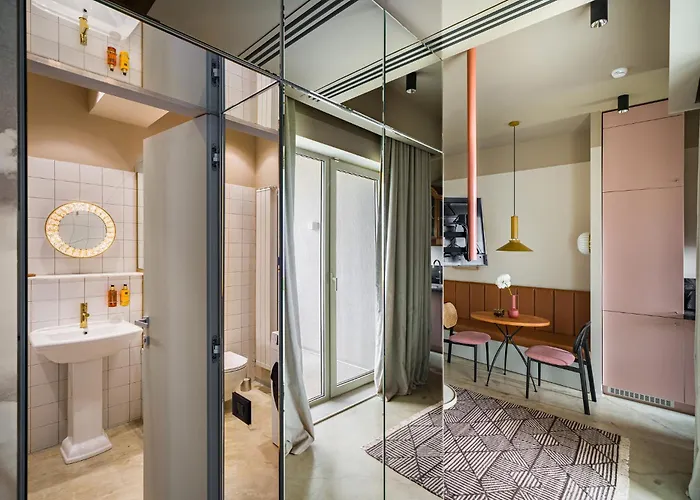 Rezident Tomis Marina 콘스탄차