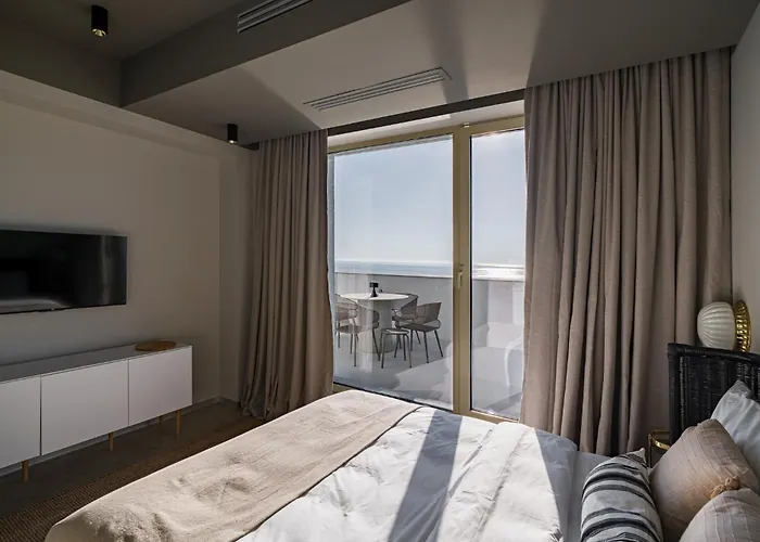 Rezident Tomis Marina 콘스탄차