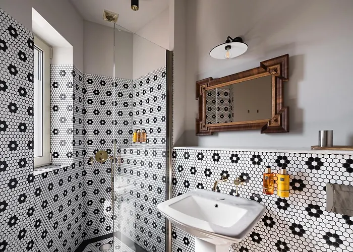 Rezident Tomis Marina * 콘스탄차