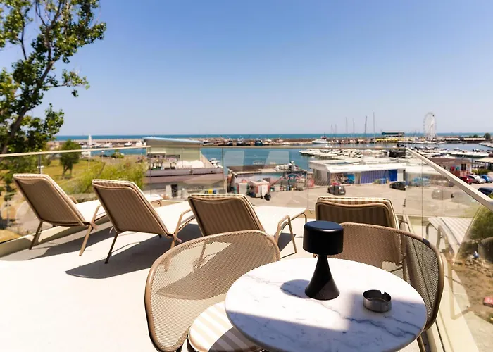 Rezident Tomis Marina Апартаменты