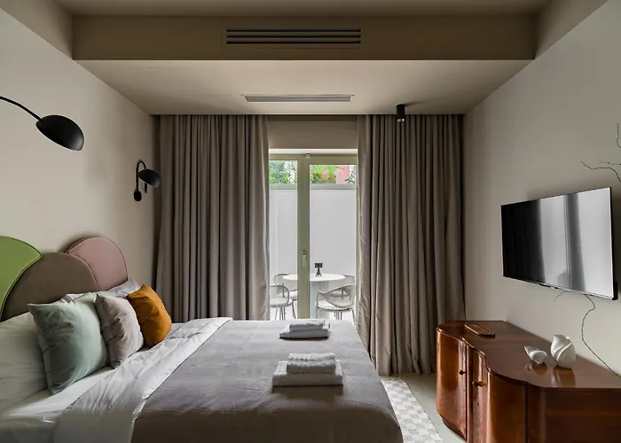 Rezident Tomis Marina 콘스탄차