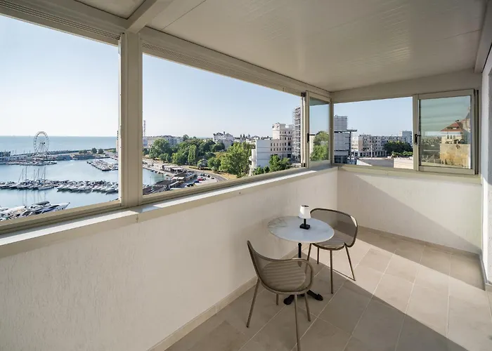 Апартаменты Rezident Tomis Marina